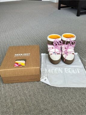 Moon Boot x Guest In Residence Icon Low Boots Honey White Sand Size 8 38 NIB
